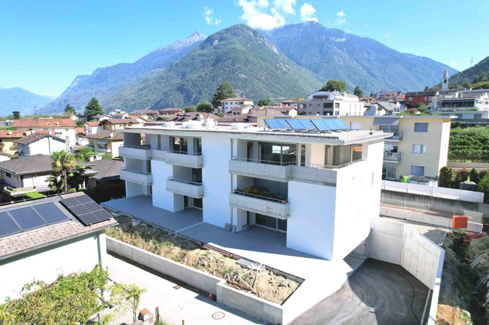 Nuovo spazioso appartamento con grande terrazza e giardinetto - Bild 2