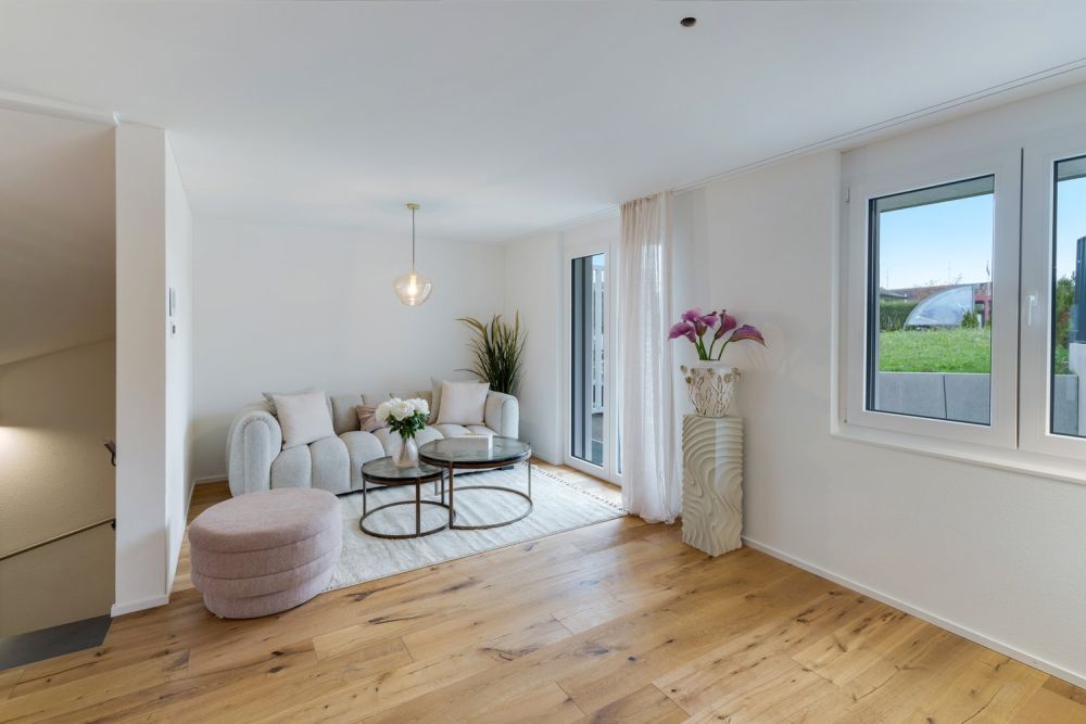 Modernes Doppeleinfamilienhaus mit Garten in Untereggen -  Bild 3