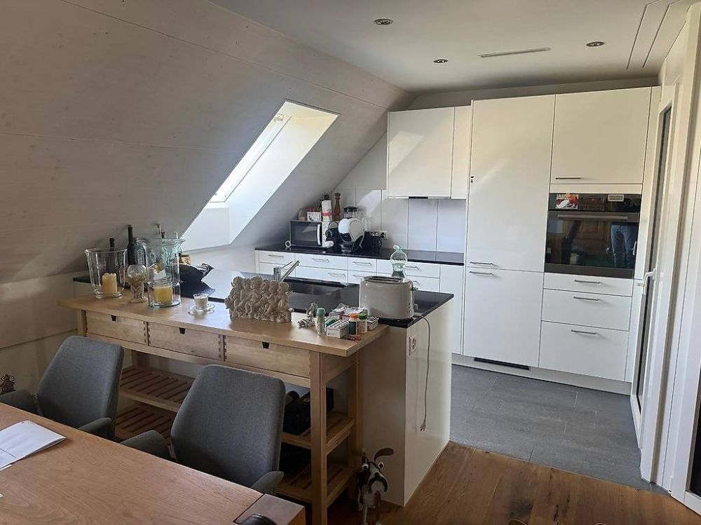 Charmante 3.5-Zimmer-Wohnung in Lufingen  Sofort verfügbar! -  Bild 2