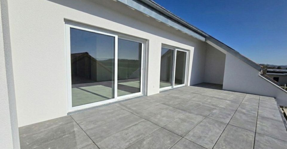 UN LOT D'EXCEPTION AVEC JARDIN, TERRASSE SANS VIS-À-VIS ET VUE MONTAGNES ! - Appartement 4.5 pièces - image - 1