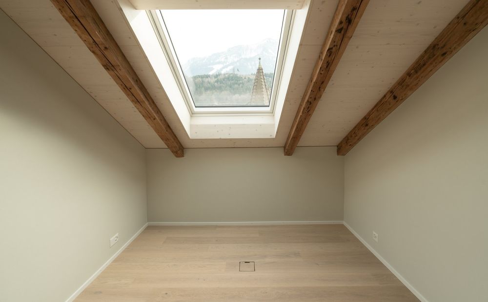 Exklusive 3.5-Zimmer-Dachwohnung im Rosengarten – Historischer Charme trifft modernes Design -  Bild 9