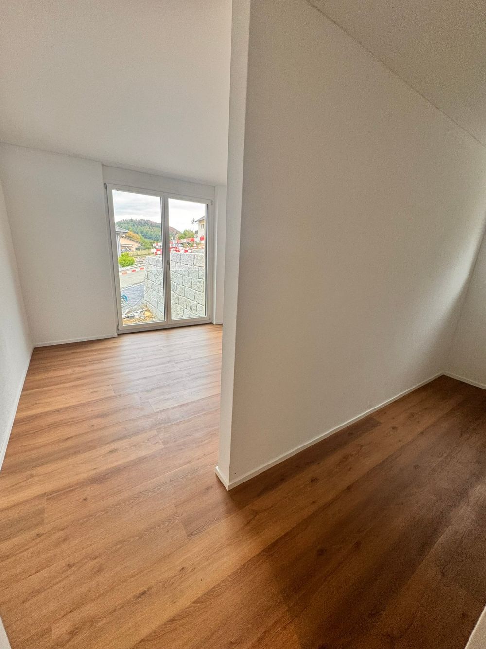 Wohnen der Extraklasse – exklusive 3.5-Zimmer-Terrassenwohnung am Buechenberg -  Bild 8