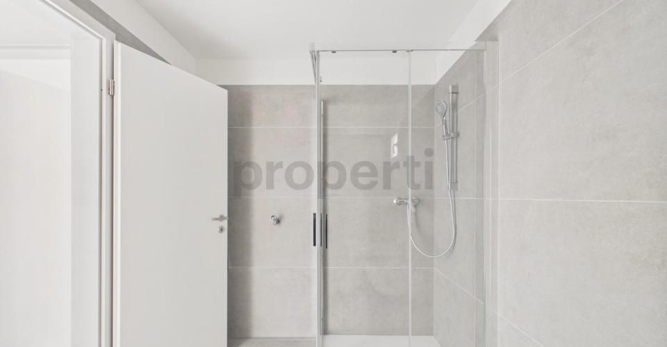 Moderno appartamento 2.5 locali con posto auto e colonnina di ricarica, Biasca - Appartement 2.5 pièces - image - 8