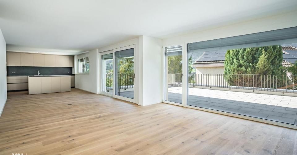 4.5-Zimmer-Wohnung mit grossem Wohnbereich und eigenem Gartenanteil - A 2.1 - Appartement 4.5 pièces - image - 2