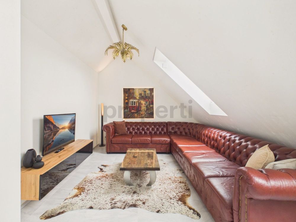 Ankommen, wohlfühlen, zuhause sein - charmante 6.5 Zimmer Maisonette auf zwei Ebenen - Image 5