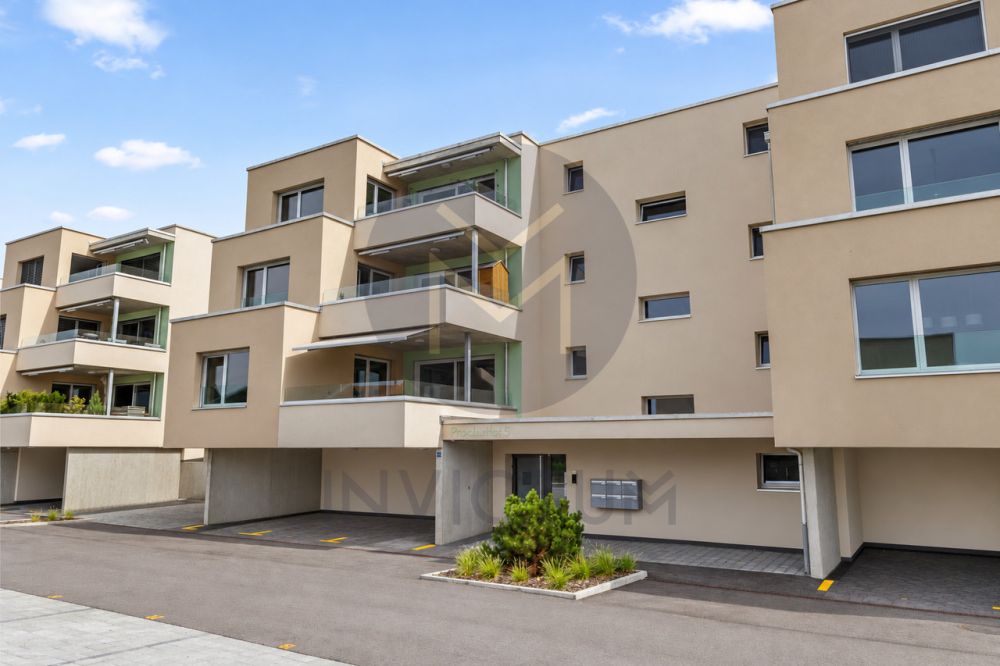 Superbe 4.5 pièces de 138 m² avec spacieuse loggia sur les hauteurs - Facade de l'immeuble