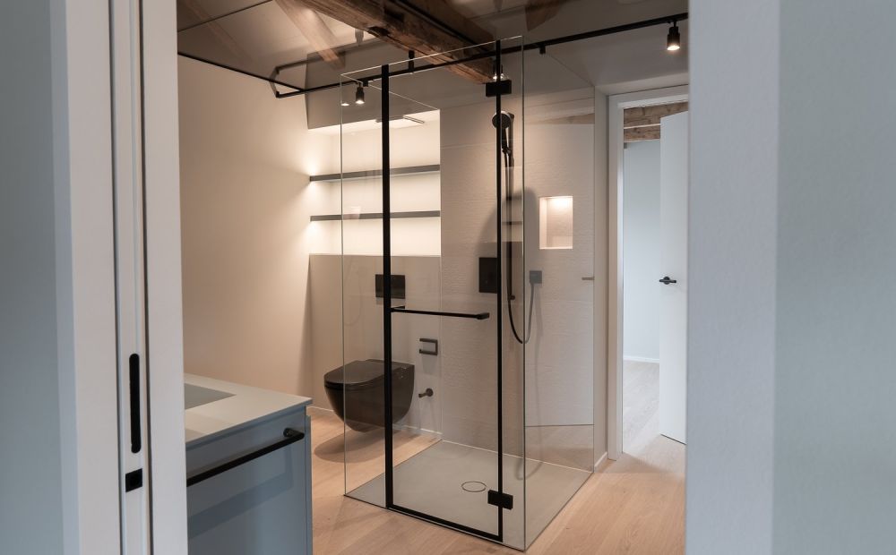Exklusive 3.5-Zimmer-Dachwohnung im Rosengarten – Historischer Charme trifft modernes Design -  Bild 7