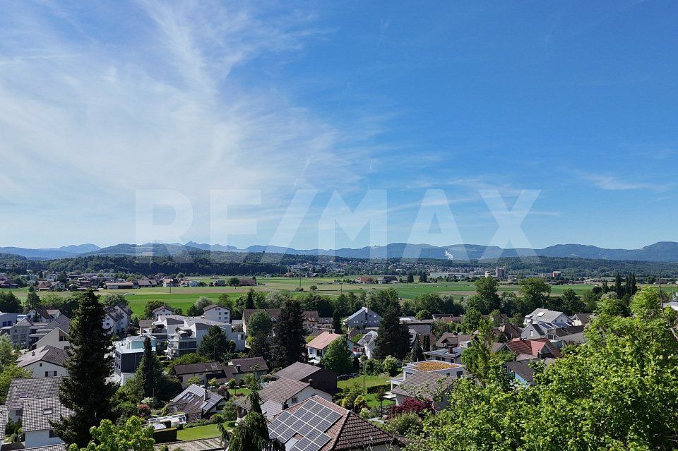 Nähe Aarau, A1 / A2 Kreuz Mittelland, erstklassige bevorzugte Villen-Hanglage mit Weitsicht, 3 REFH -  Bild 1