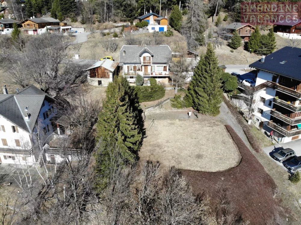 Chalet à construire sur les hauts de la station Ovronnaz - Vue aérienne de la parcelle