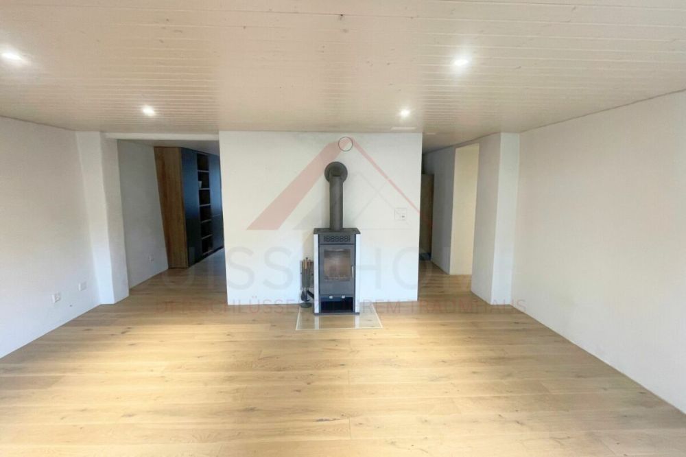 Grosszügiges Zweigenerationenhaus in Grenchen - 14.5 Zimmer, grosses Grundstück und vielseitiges Potenzial - Bild 7