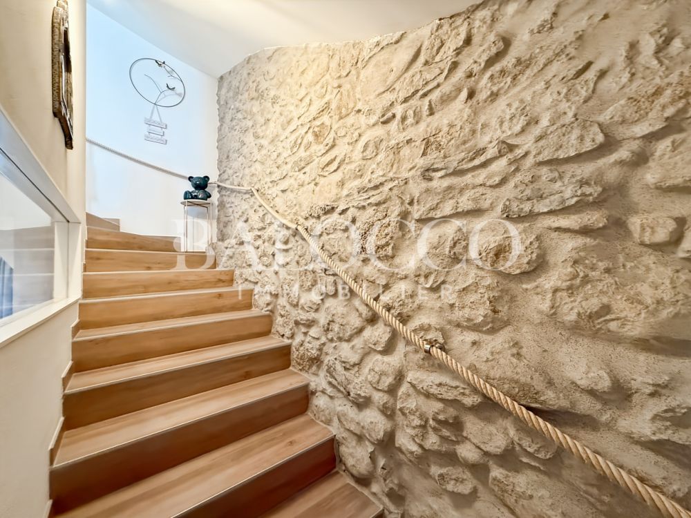 Wie ein Dorfhaus im Zentrum des Dorfes - Mur en pierre - Balocco Immobilier