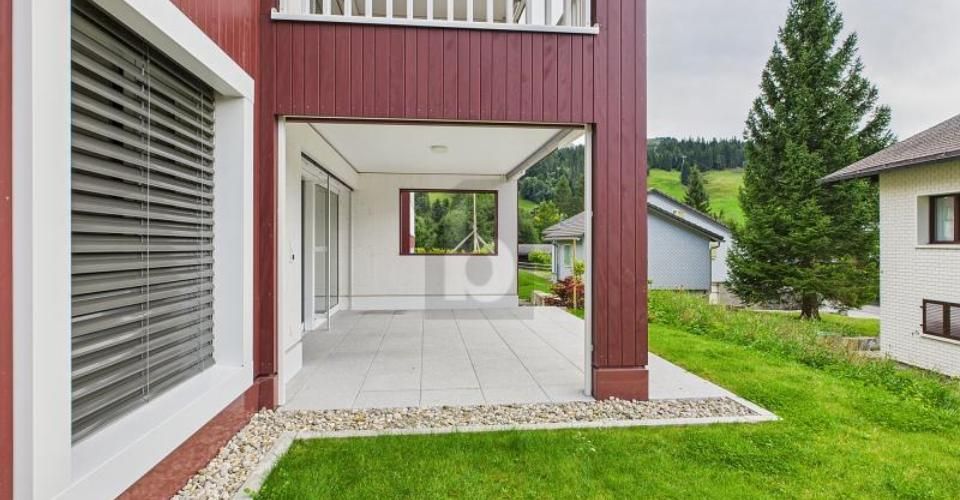 PREISHIT! MIT SONNIGER TERRASSE UND EIGENEM GARTEN - Appartement 4.5 pièces - image - 1