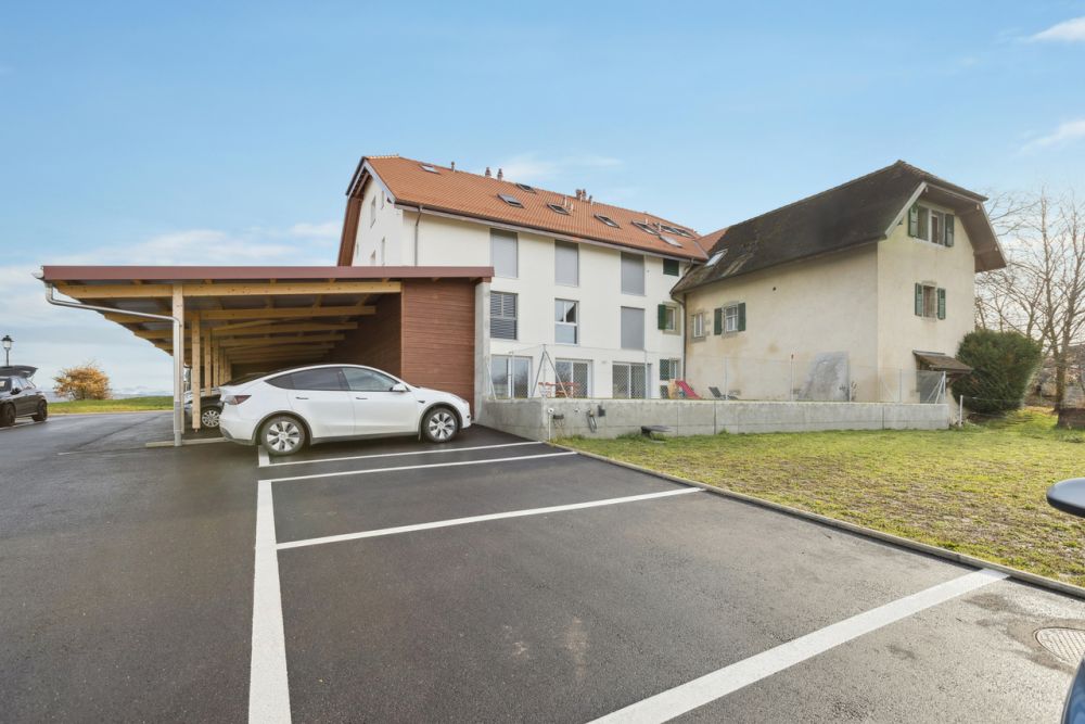 Magnifique appartement de 4,5 pièces, avec terrasse et jardin - Bild 1
