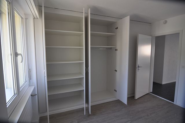 sanierte 4.5 Zimmerwohnung - Einbauschränke Schlafzimmer