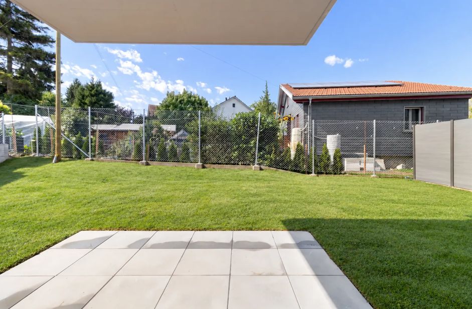Linkes 6.5-Zimmer-Doppeleinfamilienhaus – ruhiger gelegen & zusätzliche Parkfläche -  Bild 3