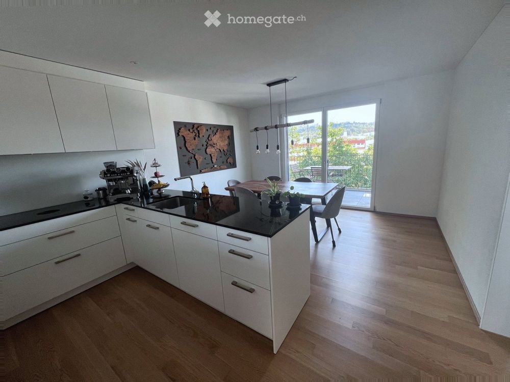 Helle 3.5-Zimmer-Wohnung mit Balkon&Loggia ab Dezember in SG -  Bild 2