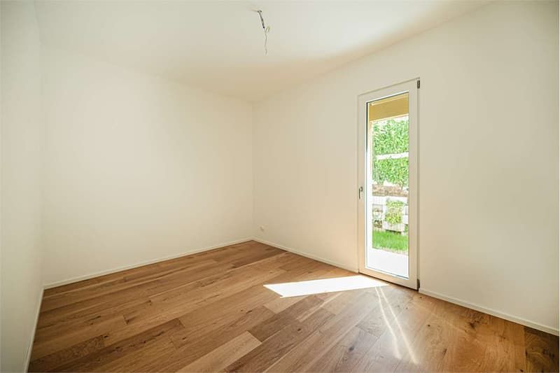 AMPIO 4.5 LOCALI CON GIARDINO E VISTA LAGO A BRUSINO ARSIZIO -  Bild 7