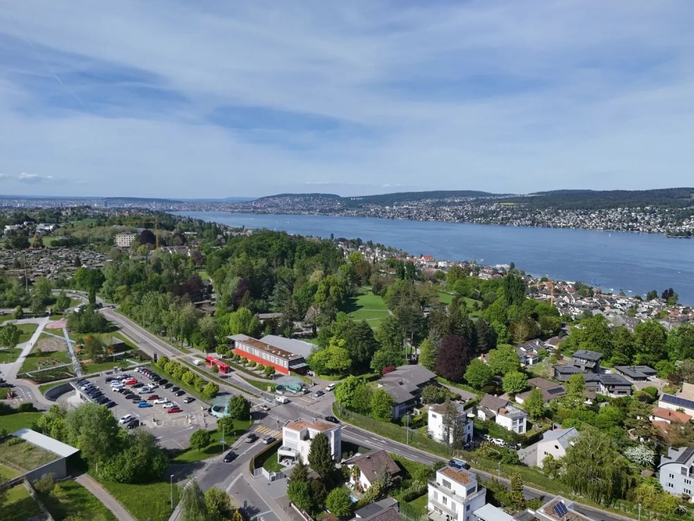 Elegante 3.5-Zimmerwohnung – naturnah und unweit des Zürichsees - Umgebung