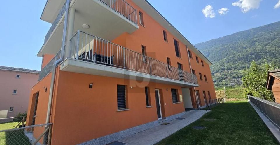 ACCOGLIENTE E MODERNO IN POSIZIONE SOLEGGIATA - Appartement 3.5 pièces - image - 1
