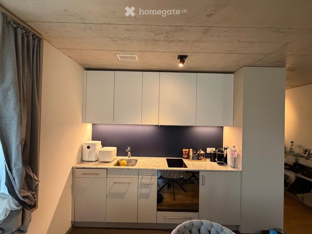 Helle 1.5-Zimmer-Wohnung im 6. OG mit schöner Aussicht in Kloten -  Bild 3