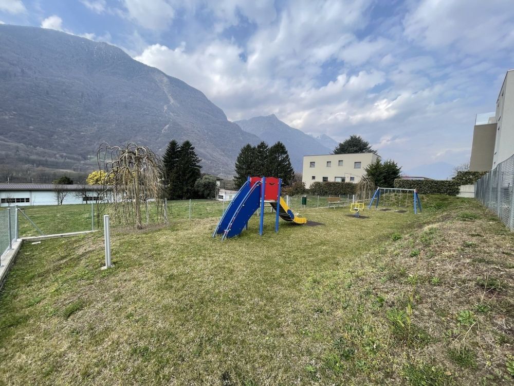MODERNO ED AMPIO APPARTAMENTO 2.5 CON DUE POSTEGGI INTERNI -  Bild 12