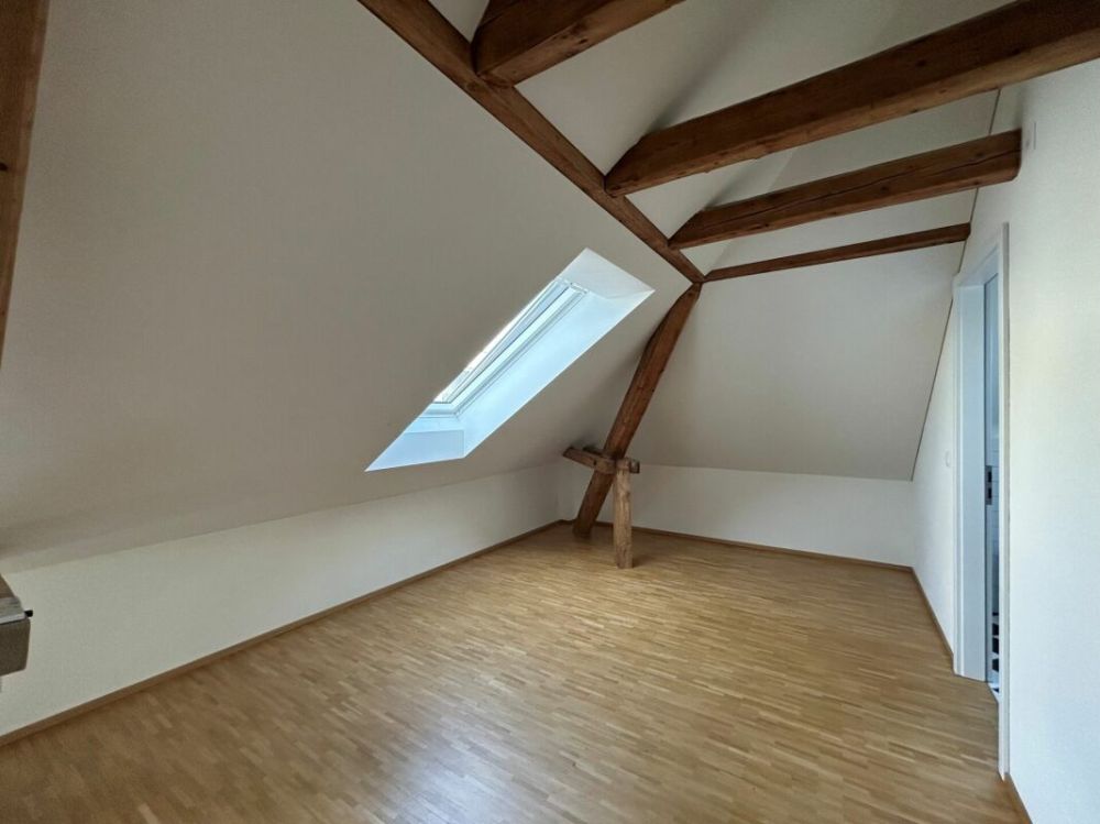 Moderne Dachwohnung mit Loggia an zentraler Lage -  Bild 6