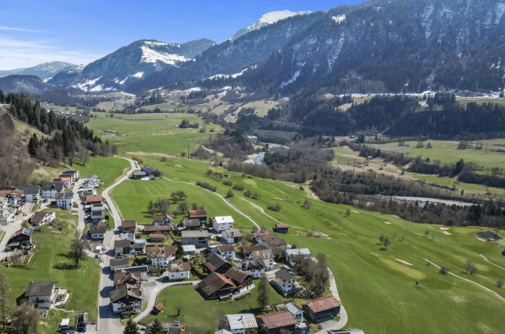 CASA DIL CLAVAU VEGL - 5.5 Zimmer EFH in Schluein GR -  Bild 5