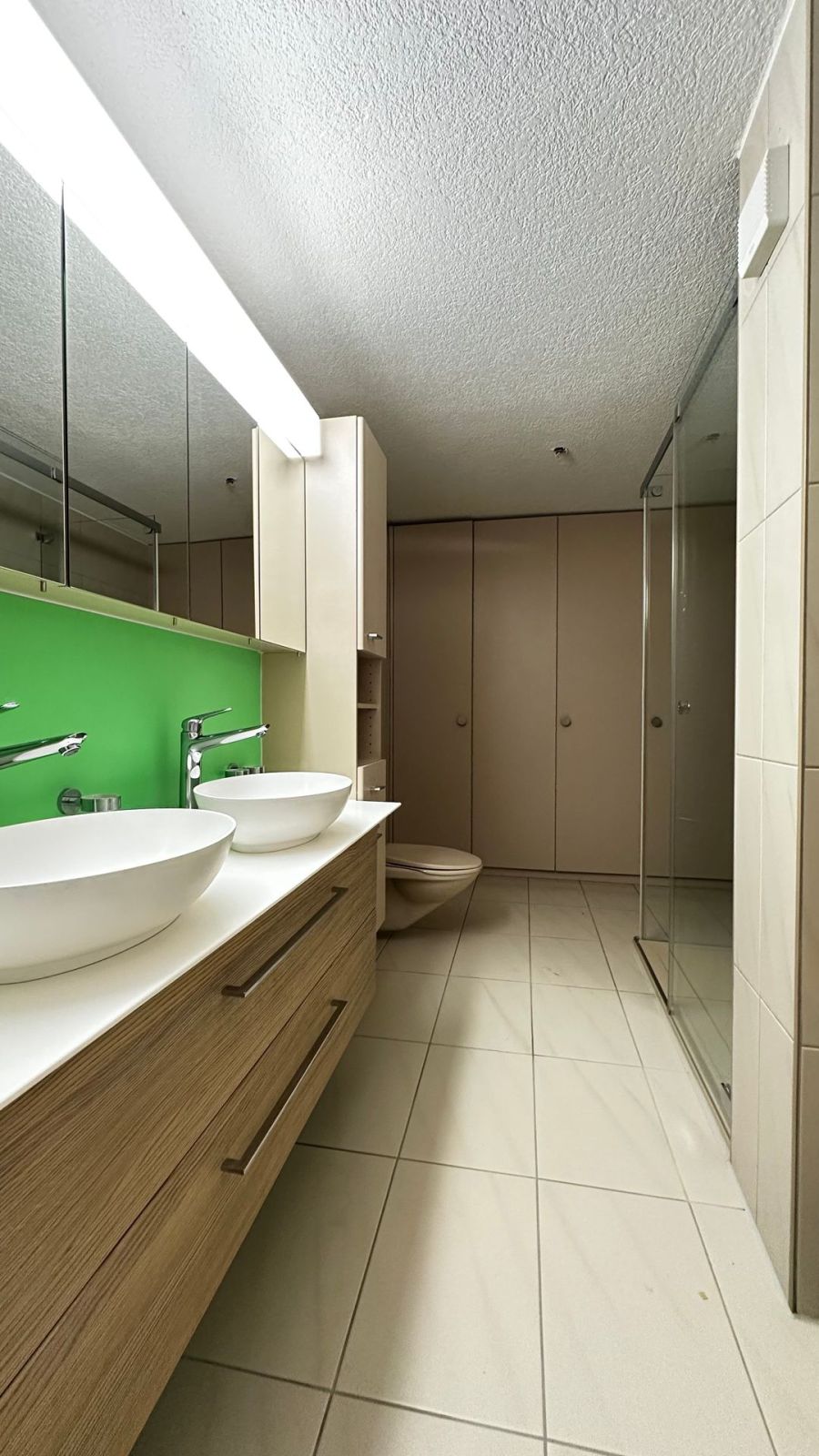 4.5-Zimmer-Wohnung mit Garagenbox in Neuheim zu vermieten - Bild 12