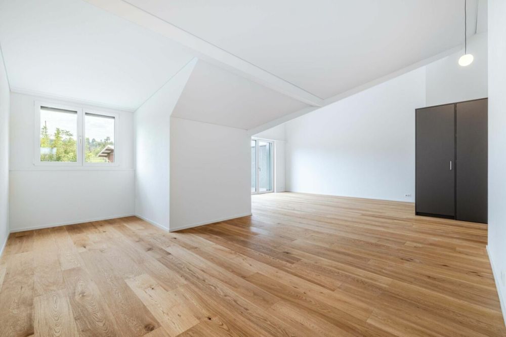 ruhig gelegene 3.5-Zi. Neubau-Dachwohnung mit Blick ins Grüne -  Bild 4