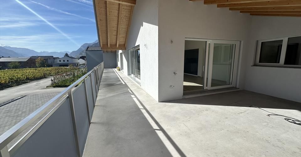 Appartement de 4 1/2 et studio à vocation commerciale - Attique 5.5 pièces - image - 1