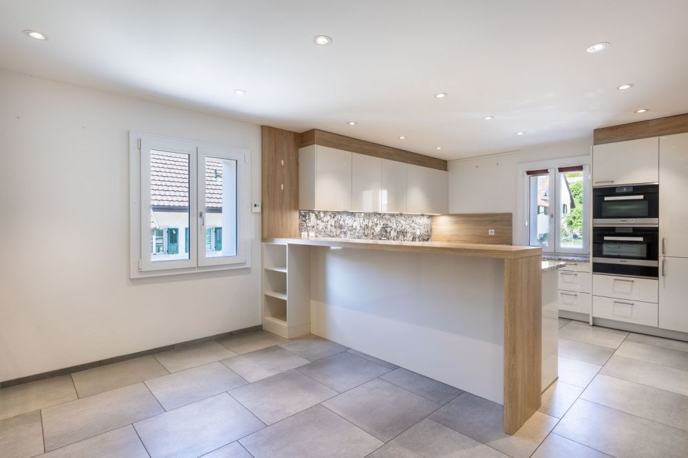 Freistehendes 7-Zimmer Einfamilien- oder Generationenhaus -  Bild 1