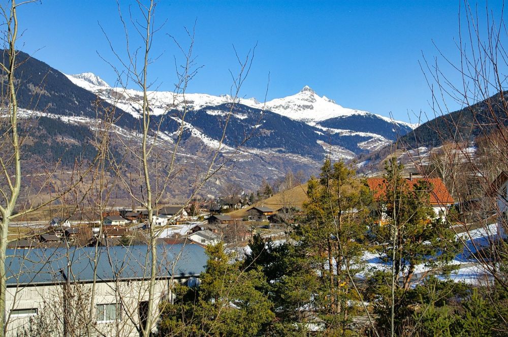 Fantastisches Bauland in ruhiger und unverbaubarer Lage -  Bild 1