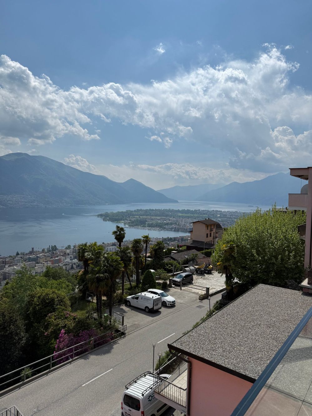 Attico di lusso con vista panoramica a Brione sopra Minusio -  Bild 5
