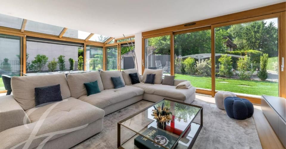 Une signature contemporaine au coeur de la rive gauche genevoise - Maison 8 pièces - image - 6