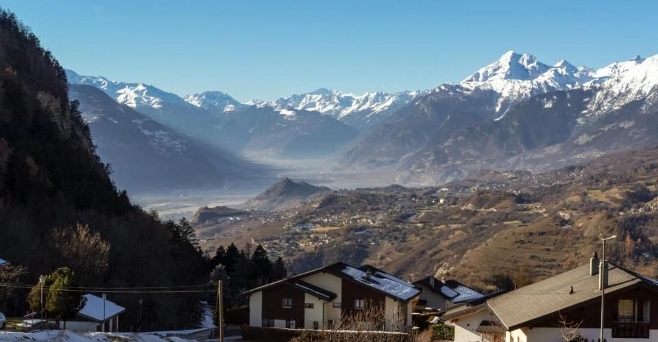 Chalet moderne de 6.5 pièces avec ascenseur, vue panoramique et finiti - Chalet 6.5 pièces - image - 4