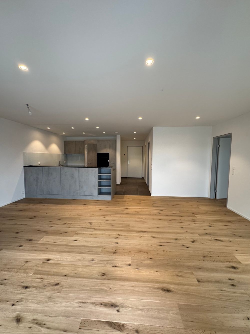 2 1/2 Zimmerwohnung im Eigentumsstandard -  Bild 3