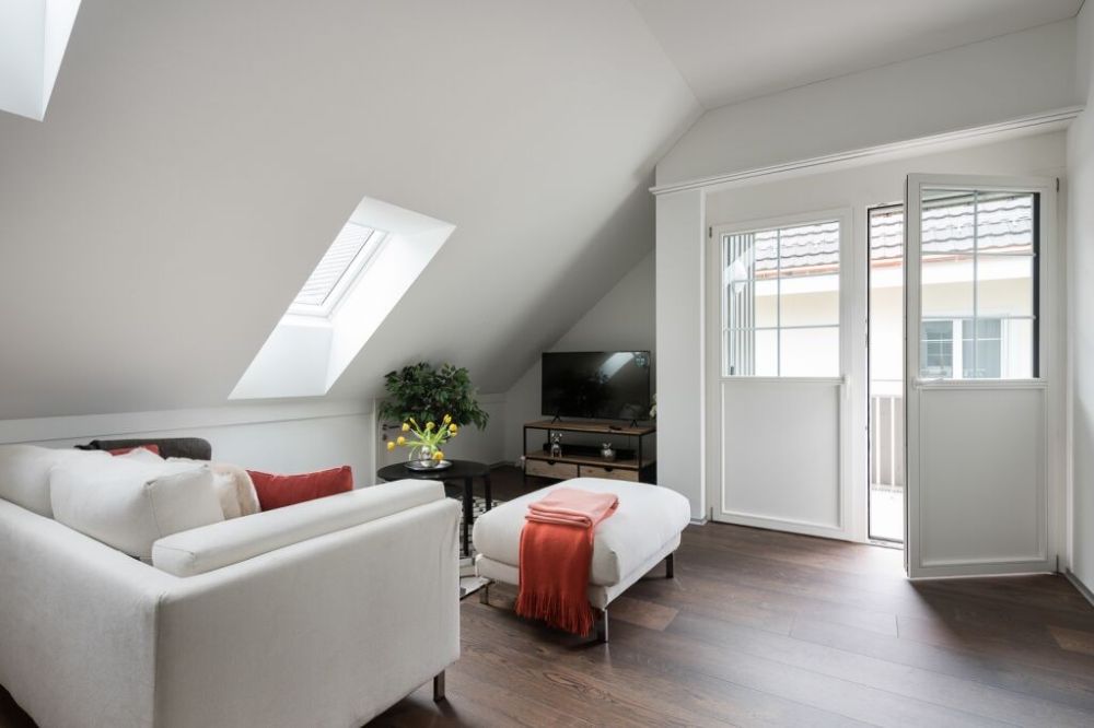 Moderne Dachwohnung mit Neubaucharakter -  Bild 2
