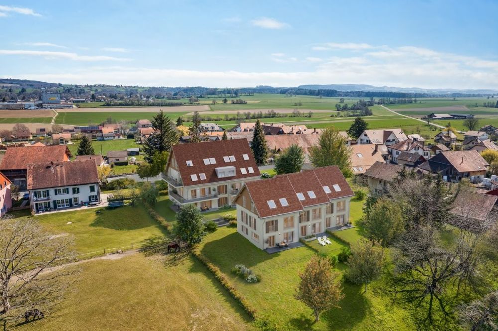 Permis en force ! Belle maison contiguë avec vue - Bild 2