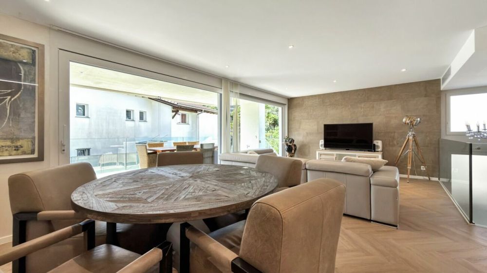 Losone - Exklusive Wohnung mit privatem Garten -  Bild 2