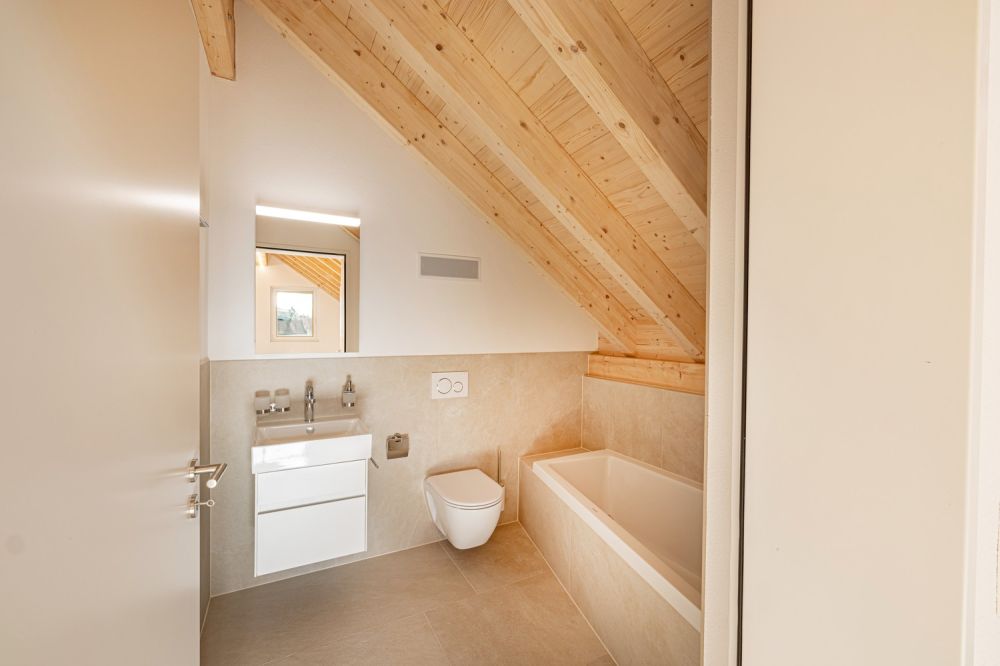 Modernes Wohnen mit Bündner Lebensqualität  Exklusive 5.5-Zimmer-Wohnung in Domat/Ems -  Bild 9