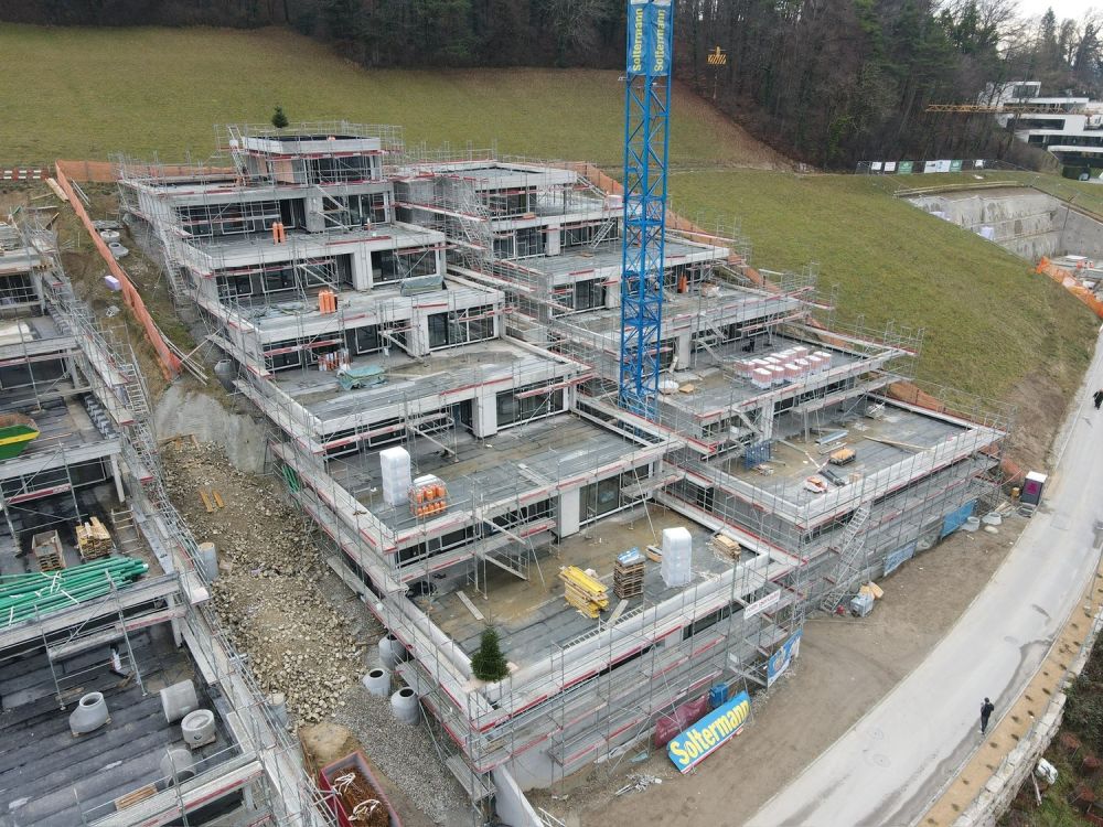 «Gartenweg» Erlinsbach - Letzte Terrassenwohnung - Drohnenaufnahme seitlich.jpg