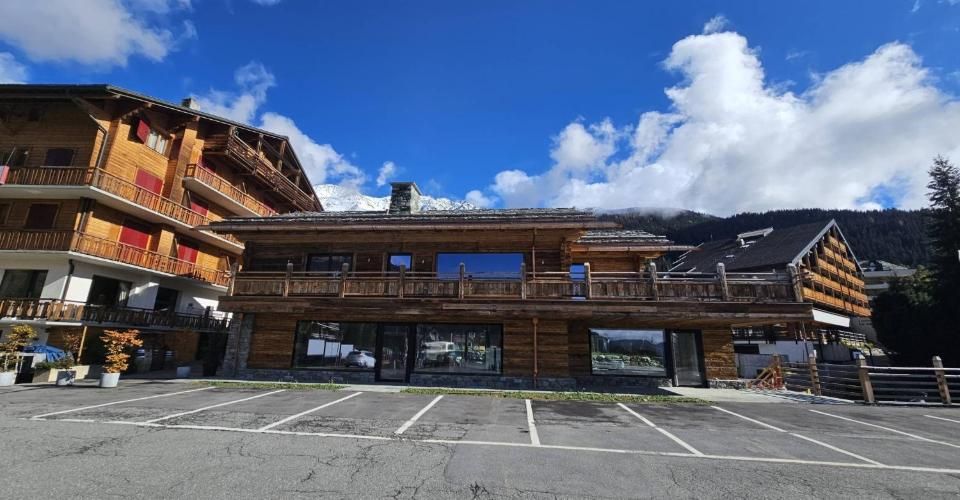 Au cœur de Verbier, place centrale - Superbe immeuble mixte - Chalet 6 pièces - image - 3