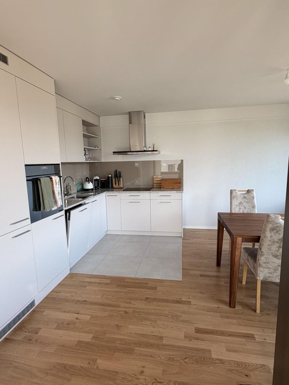 Neubau Wohnung November bis Juli zu vermieten! -  Bild 3