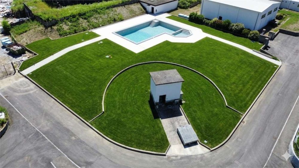 Ampio trilocale con Giardino in Residenza con Piscina e Parco Giochi -  Bild 6