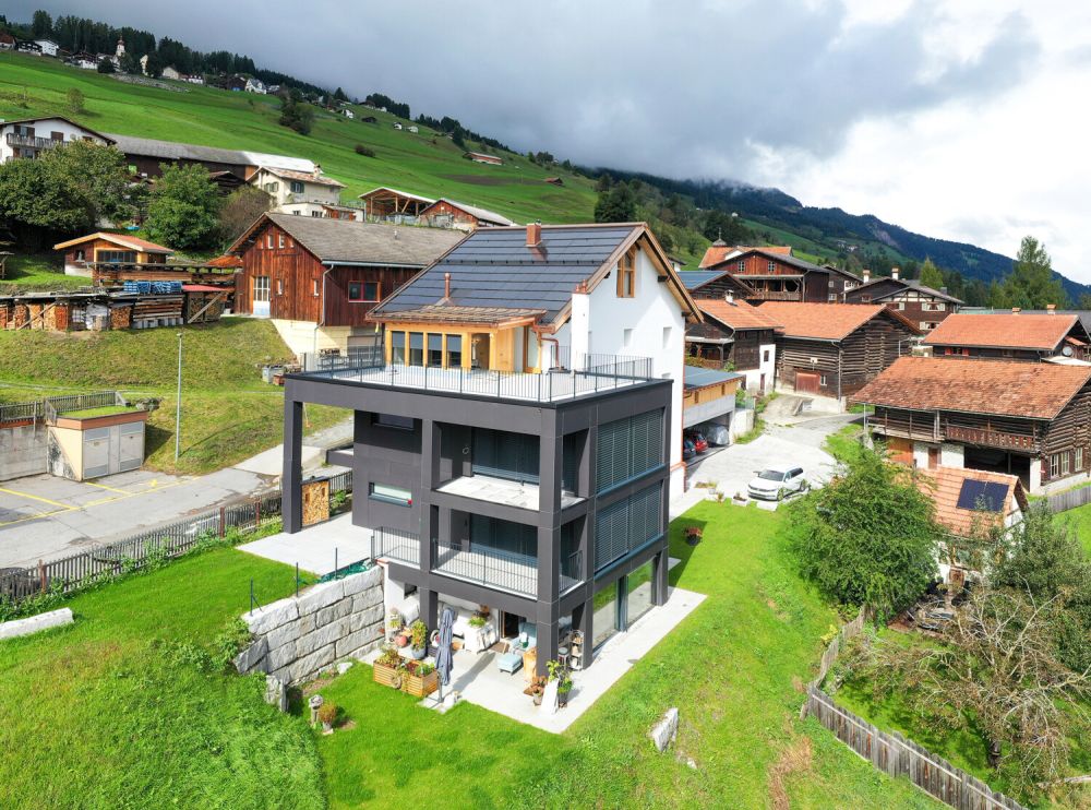 Atemberaubende Maisonette Wohnung mit Rundumblick - Drohnenaufnahme