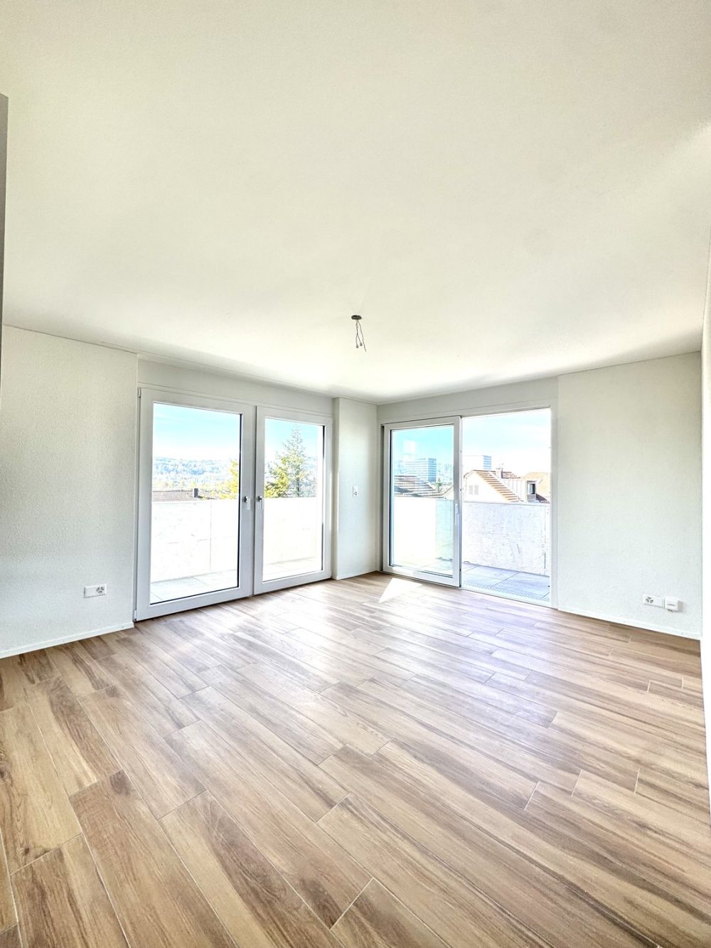 Helle 2.5-Zimmer-Neubauwohnung mit sonnigem Balkon in Wallisellen -  Bild 1