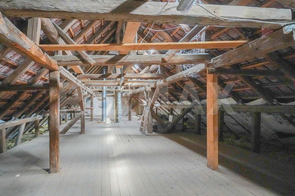 Ideal zentral: Voll vermietetes Wohn- und Geschäftshaus mit Nutzungsreserve -  Bild 10