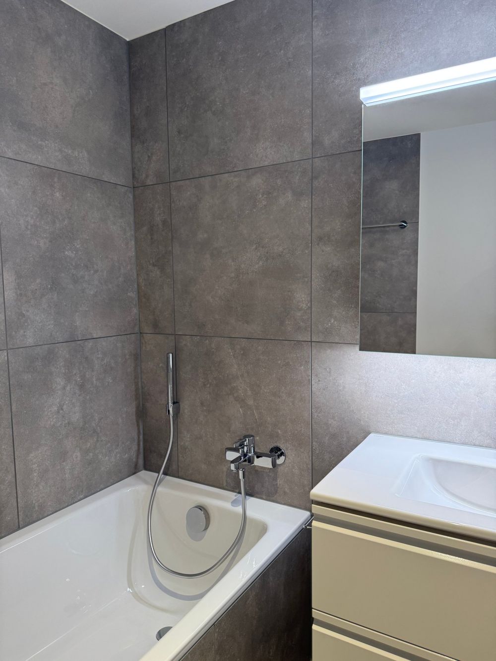 Charmante 2.5-Zimmer-Wohnung in Seenähe -  Bild 4