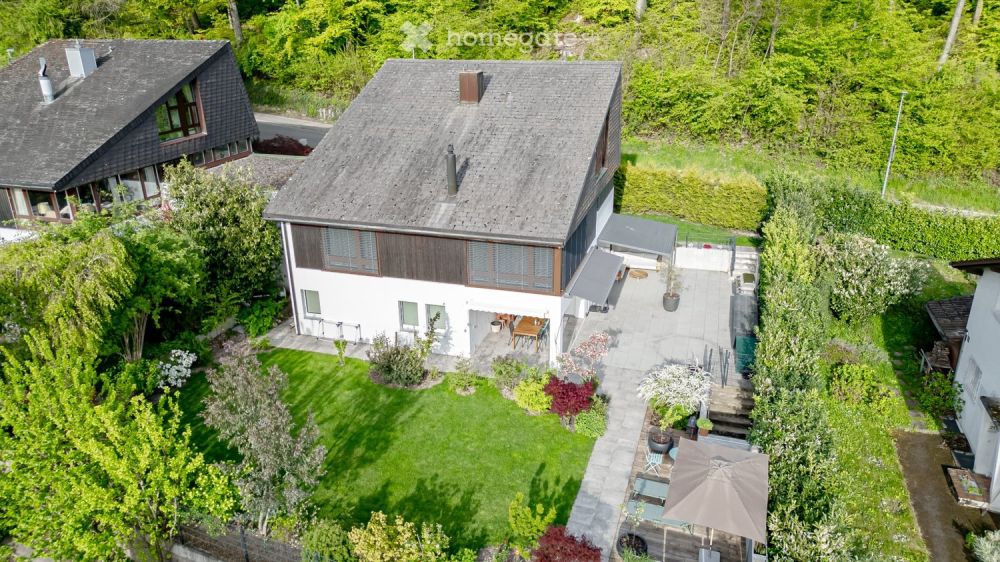 Top kernsaniertes EFH mit Aussicht in Geroldswil am Waldrand -  Bild 1