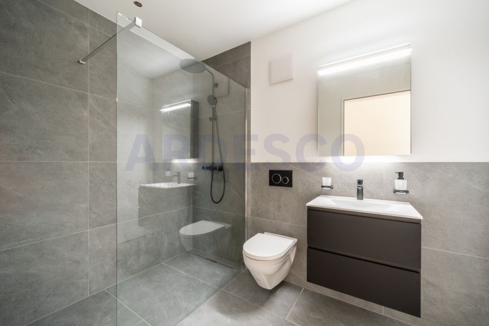 Modern. Offen. Einladend. - Nasszelle mit Dusche